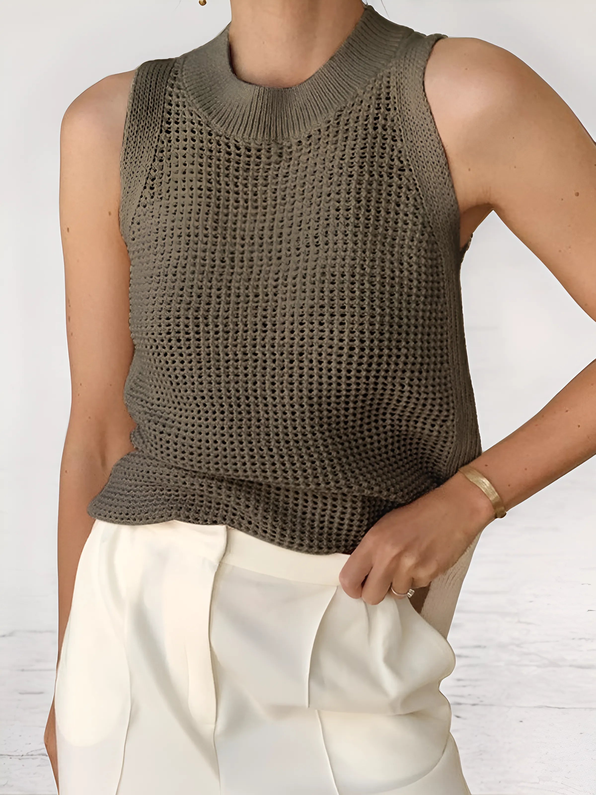 Phoebe Knit Hollow Solid Vest