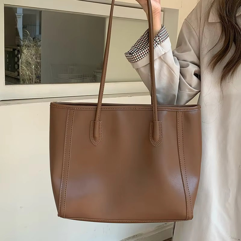 Polonia Leather Tote Bag