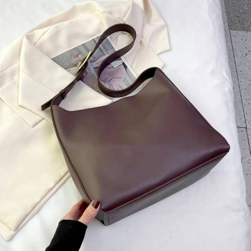 The Carla Shoulder Bag